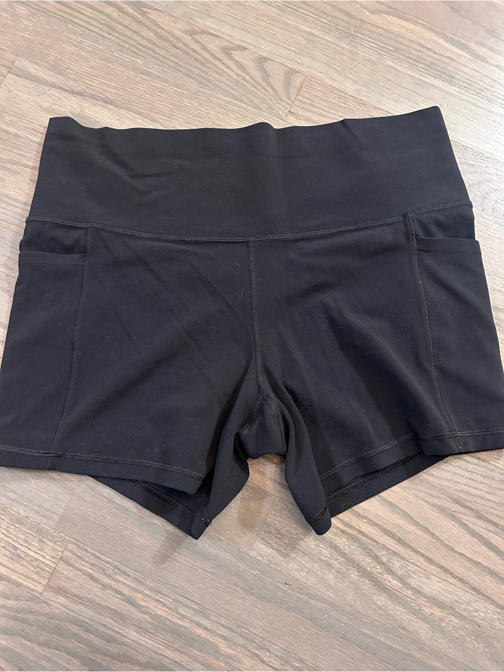 Women’s Athleta Black High-Waist Active Shorts With Pockets